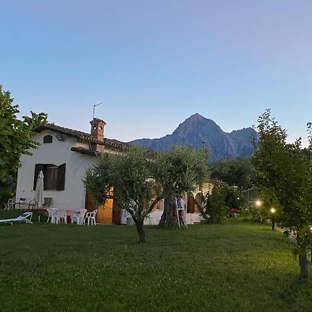 Isola del Gran Sasso dʼItalia La Casetta Di Trignano מראה חיצוני תמונה