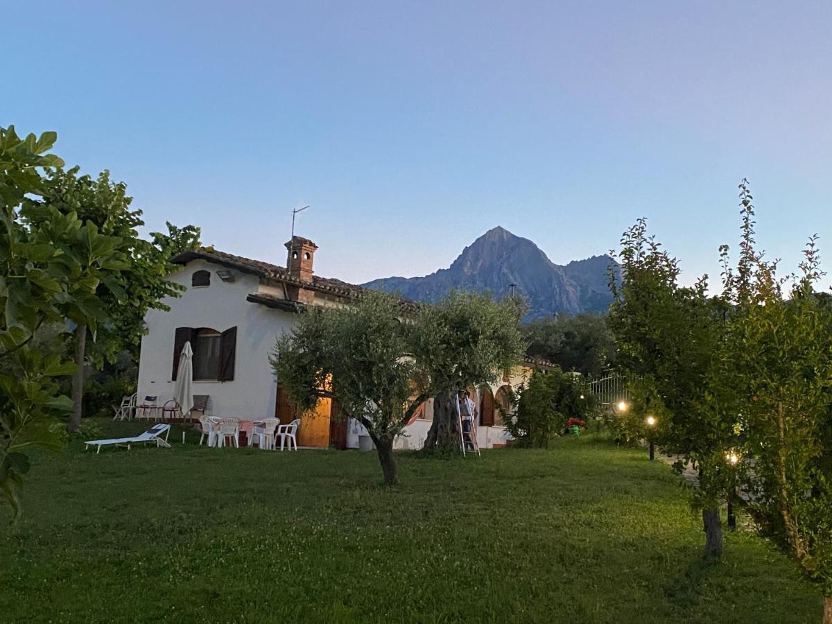 Isola del Gran Sasso dʼItalia La Casetta Di Trignano מראה חיצוני תמונה